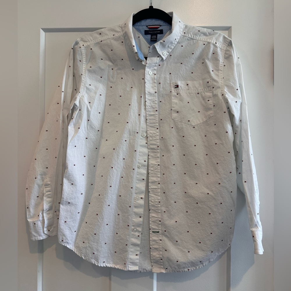 Big Boys Tommy Hilfiger Button Up Dress Shirt, size 16-18